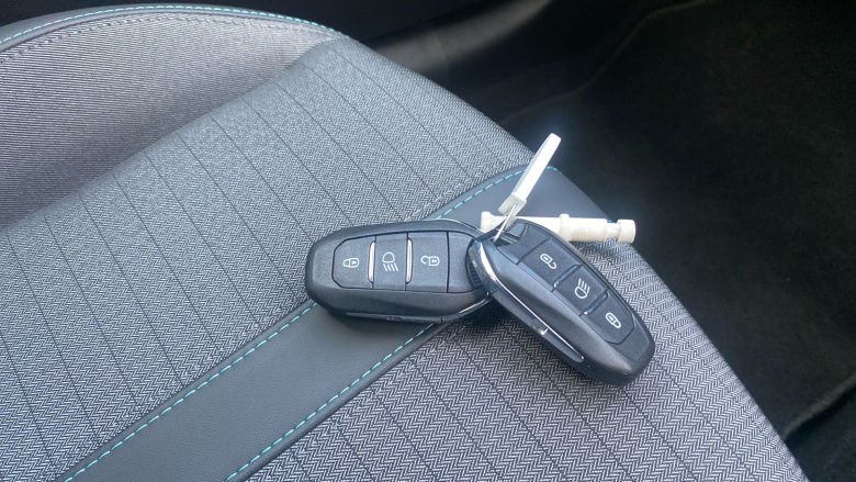 Peugeot 208 1.2 PureTech 100 Allure Premium + 5dr Petrol Hatchback